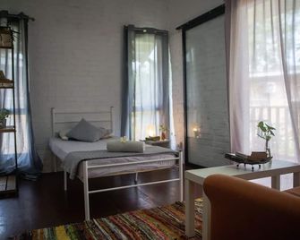 Rouhi Retreats By Doulos - Kuah - Habitación