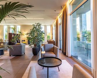 Hsm Hotel San Martino - Garbagnate Monastero - Lobby