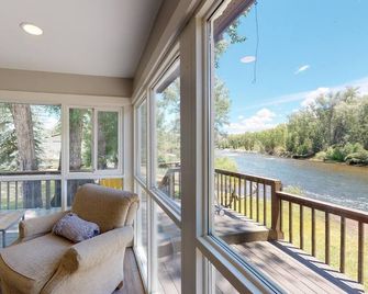 River House on the River - Gunnison - Balcony