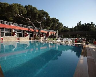 Tunc Otel - Ayvalik - Pool