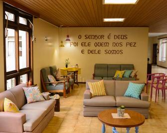 Pousada Betânia - Curitiba - Wohnzimmer