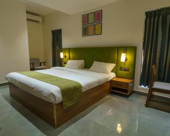 Hotel Karthiyayini - Cherthala - Bedroom