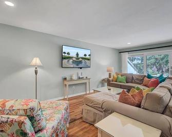 Racquet Club 23 by Wild Dunes, in Resort Core - Isle of Palms - Living room