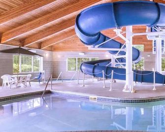 Comfort Inn & Suites St. Paul Northeast - Vadnais Heights - Pool