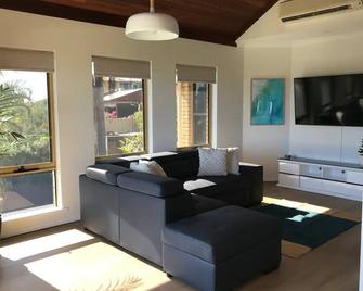 Marina Luxury Apartment with Ocean Views Beresford - Geraldton - Sala de estar