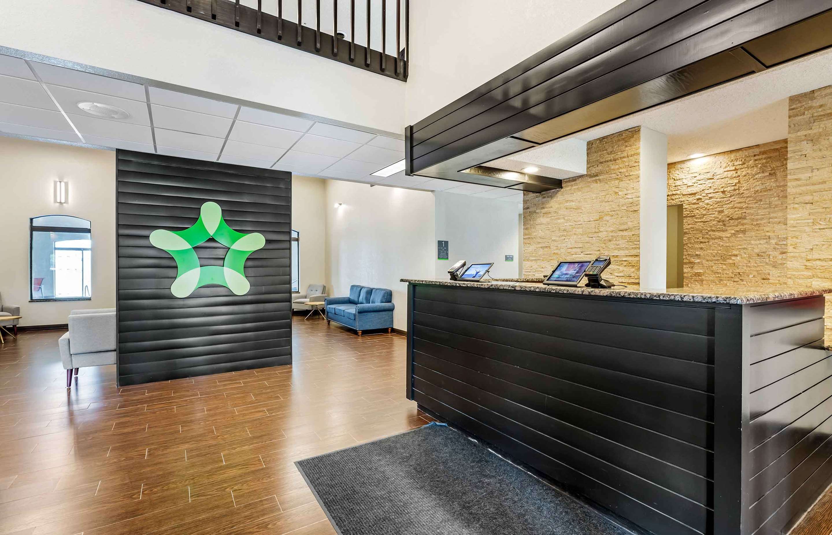 Front desk view of Extended Stay America Suites - Buffalo - Airport