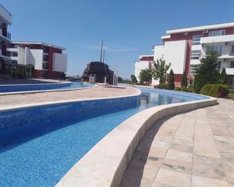 Hotel Amore Beach - Elenite - Pool