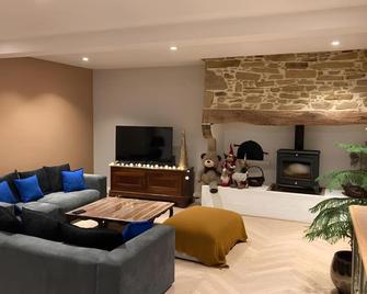 Maison Paisible au coeur des Pyrénées - Coarraze - Living room