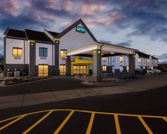 Quality Inn Tahlequah South - Tahlequah - Building