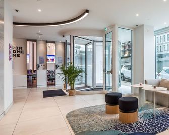 YOTEL Porto - Porto - Hall d’entrée