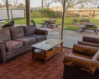 Moruya Waterfront Hotel Motel - Moruya - Bar