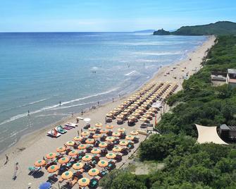 Camping Village Santapomata - Castiglione della Pescaia - Spiaggia