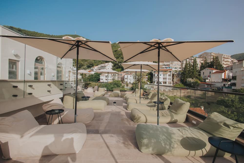 Infinity Hotel & More thumbnail 3