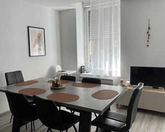 Appartement Souplex Centre de Cauterets - Cauterets - Phòng ăn