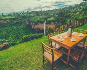 Sipi Falls lodge - Mbale - Patio