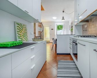 2 Bedroom Lovely Home In Casarza Ligure - Casarza Ligure - Kitchen