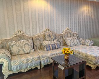 Tiexi Ciaijia Homestay (Anshan Railway Station Branch 3) - Hourly Stay - Аньшань - Вітальня