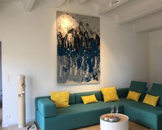 Charming house in the heart of St Sauveur - Ile d'Yeu - Sala de estar