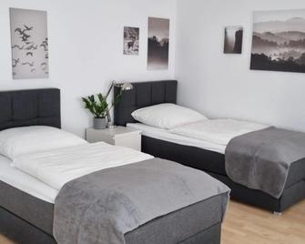 Hotel Meyer - Bergheim - Bedroom