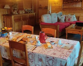 La chambre Montagne chez les garçons - Saint-Paul - Comedor