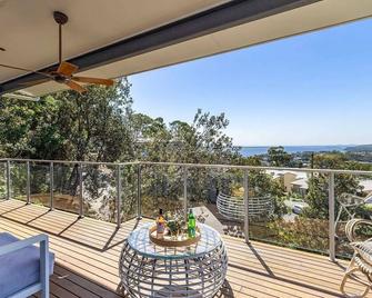 Hamptons By The Bay - Nelson Bay - Balcón