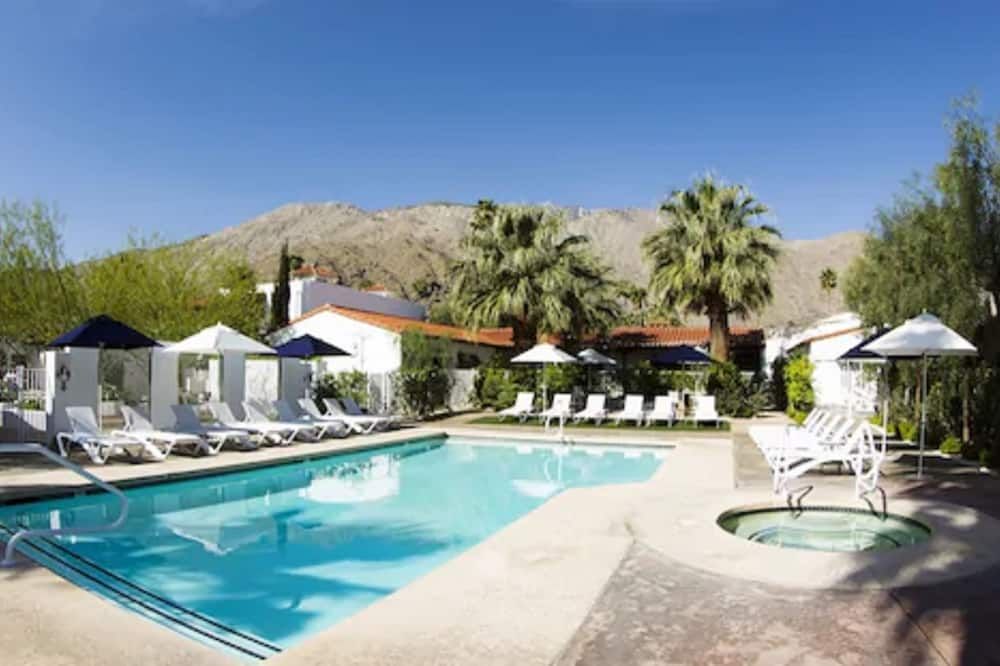 ألكازار بالم سبرينجز - بالم سبرينغس - حوض السباحة