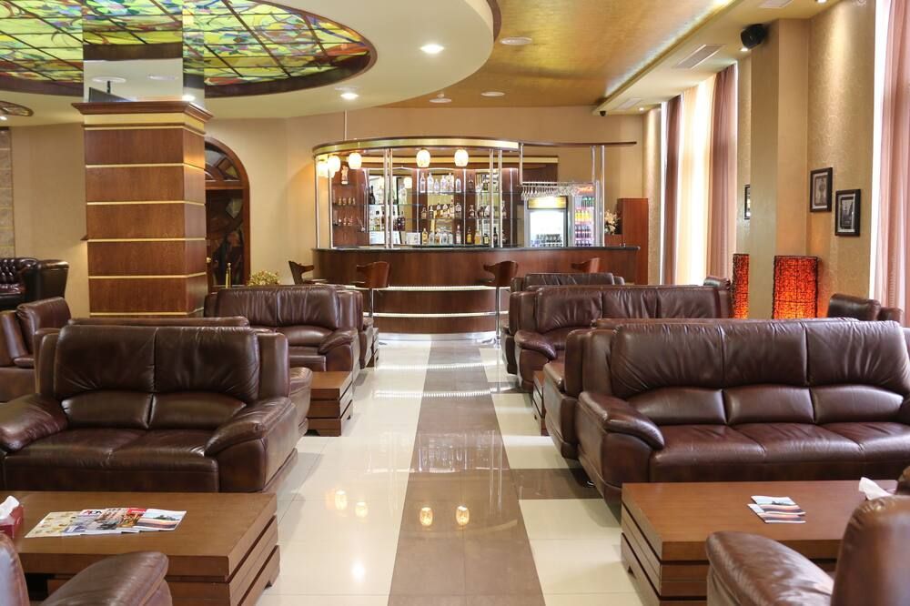 نيو نايري هوتل