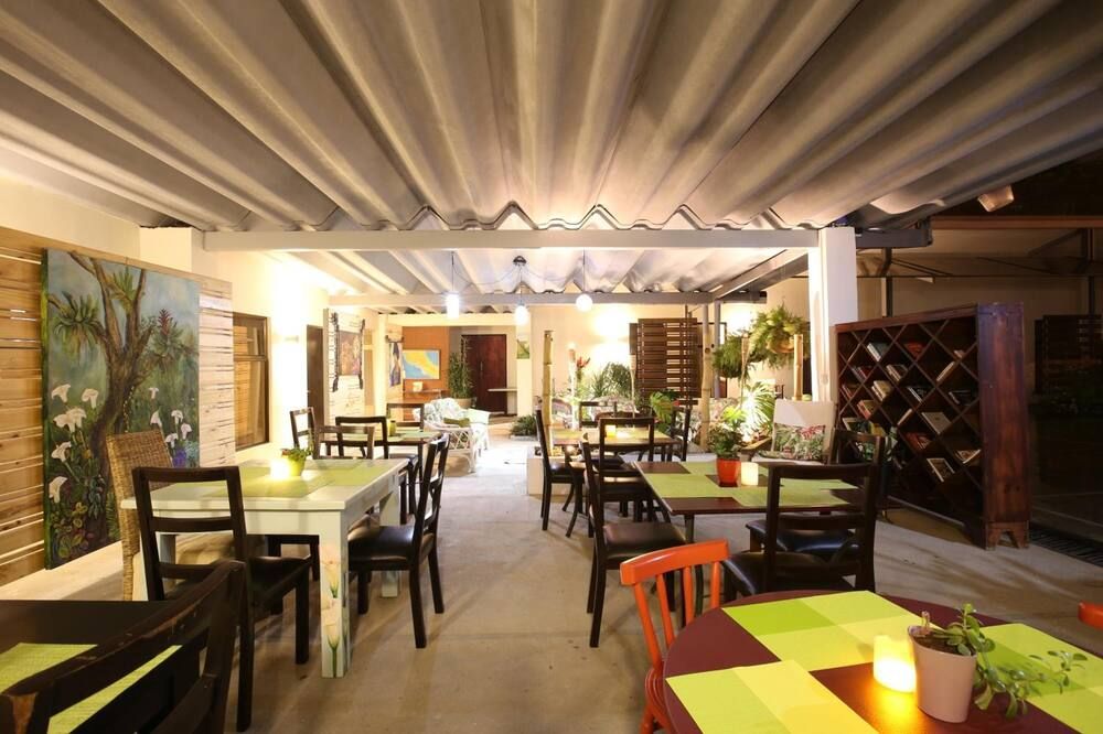 Casa María Aeropuerto B&B - אלחואלה - מסעדה