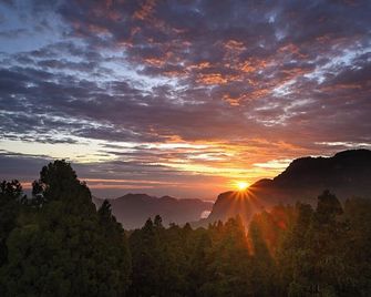 Alishan Hotel - Alishan Township
