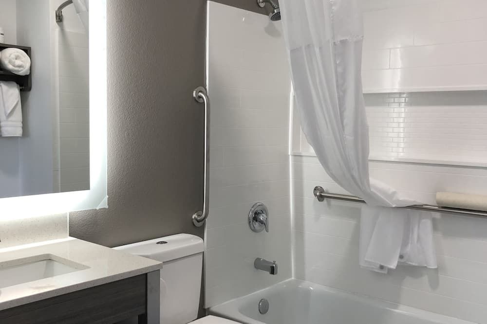 Seven Seas Inn & Suites - Newport - Baño
