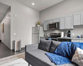 Cozysuites Charming 1br In Downtown Pitts 10 - Pittsburgh - Cocina