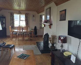 Cliff View, 2 Knockrahaderry - Liscannor - Dining room