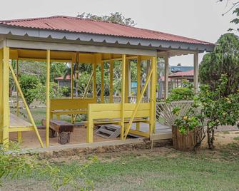 Little Bay Hideaway - Little Bay - Patio