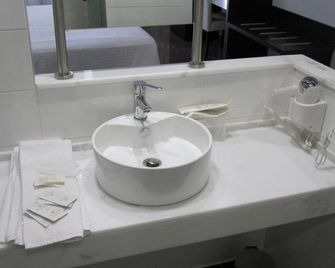 Hotel Fontana Plaza - Torrevieja - Badkamer