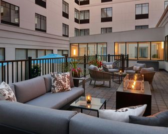 Courtyard by Marriott Ottawa Downtown - אוטאווה - מרפסת