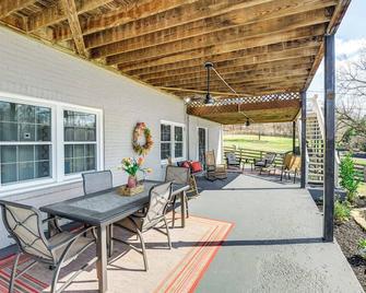 Rustic Cowboy Ranch Retreat Stay Near Na - Antioch - Balkon