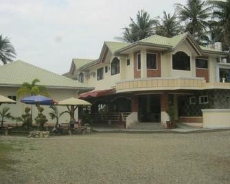 Hiland Beach Resort - Odiongan - Edificio