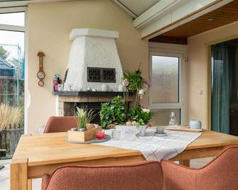 Holiday home with private garden - Friedrichsbrunn - Comedor