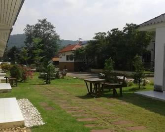 Khao Yai Villa - Mu Si - Patio