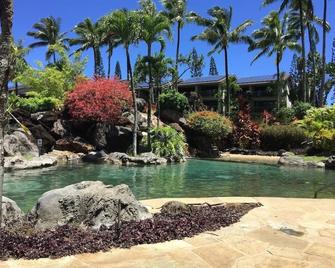 Hanalei Bay Resort Studio 5 minutes to the beach! Award winning pool, sleeps 4 - Princeville - Pool