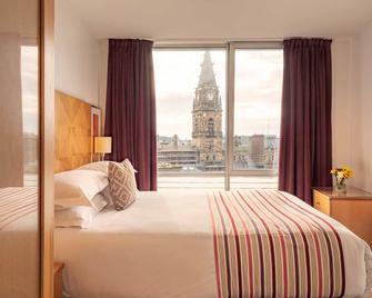 Premier Suites Liverpool - Liverpool - Bedroom