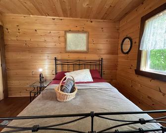 Joy's Chalet - Hottub, Lake, & Cottage - Denholm - Habitación
