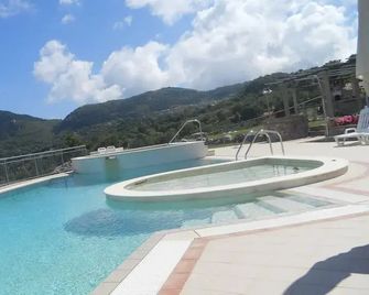 Hotel Caluna Charme - San Giovanni a Piro - Pool
