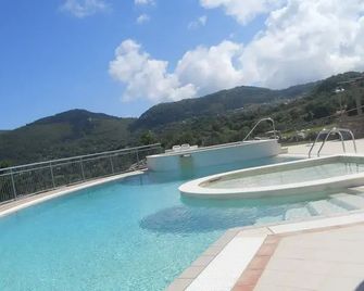 Hotel Caluna Charme - San Giovanni a Piro - Piscine