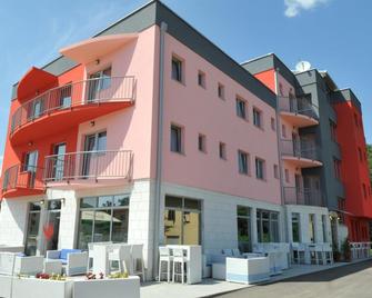 Hotel Ivona Medjugorje - Medjugorje - Building