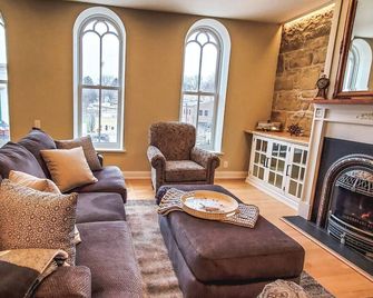 Hideaway on High Downtown Mineral Point - Mineral Point