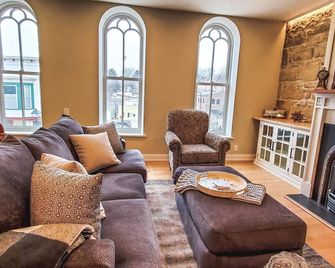 Hideaway on High Downtown Mineral Point - Mineral Point - Sala de estar