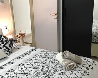 Cozy apartment at acco - San Giovanni d'Acri - Camera da letto