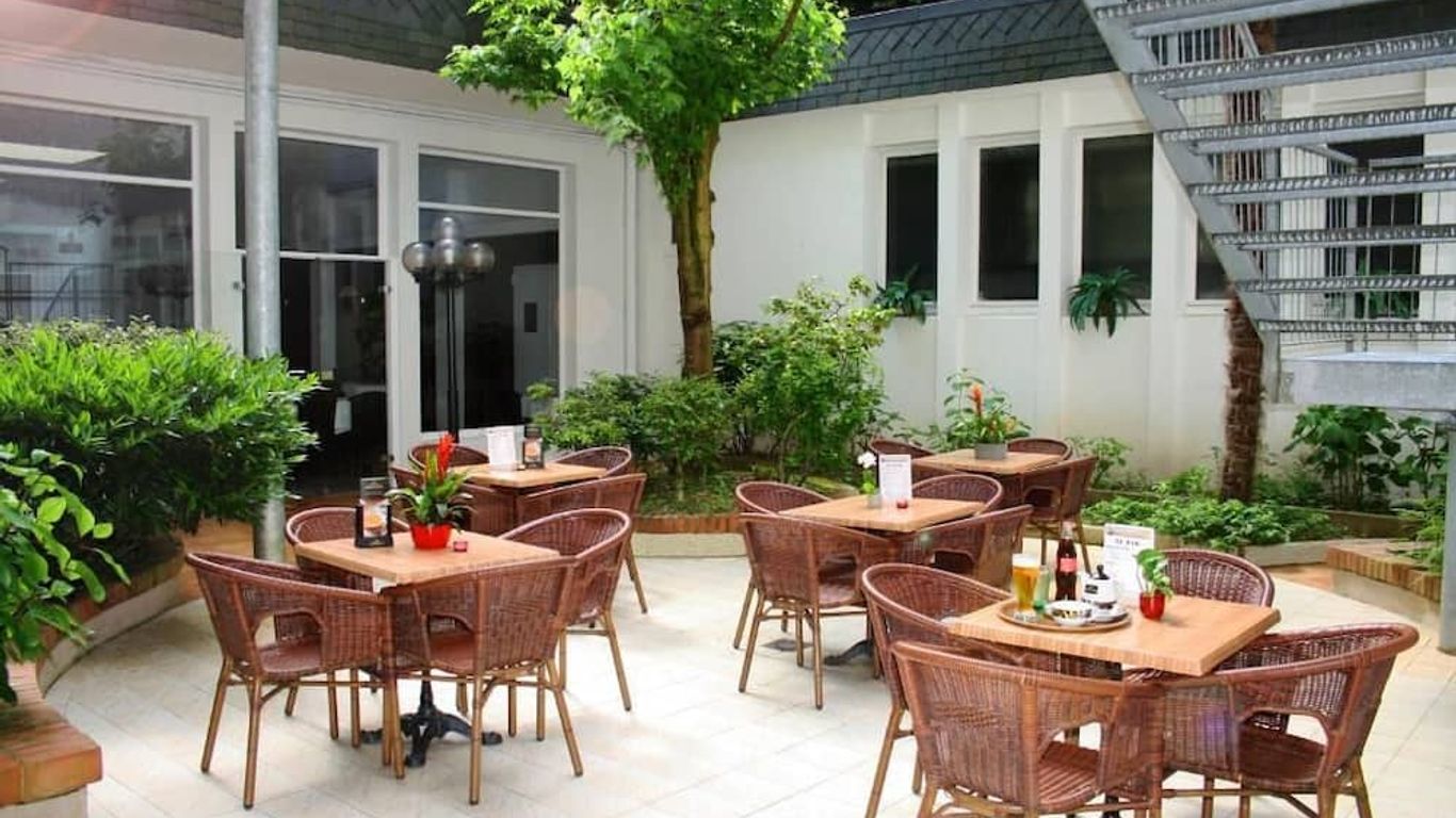 Adonis Lourdes - Notre Dame de la Sarte