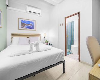 Room 9 Sleek & Serene Stay in San Juan - San Juan - Sovrum